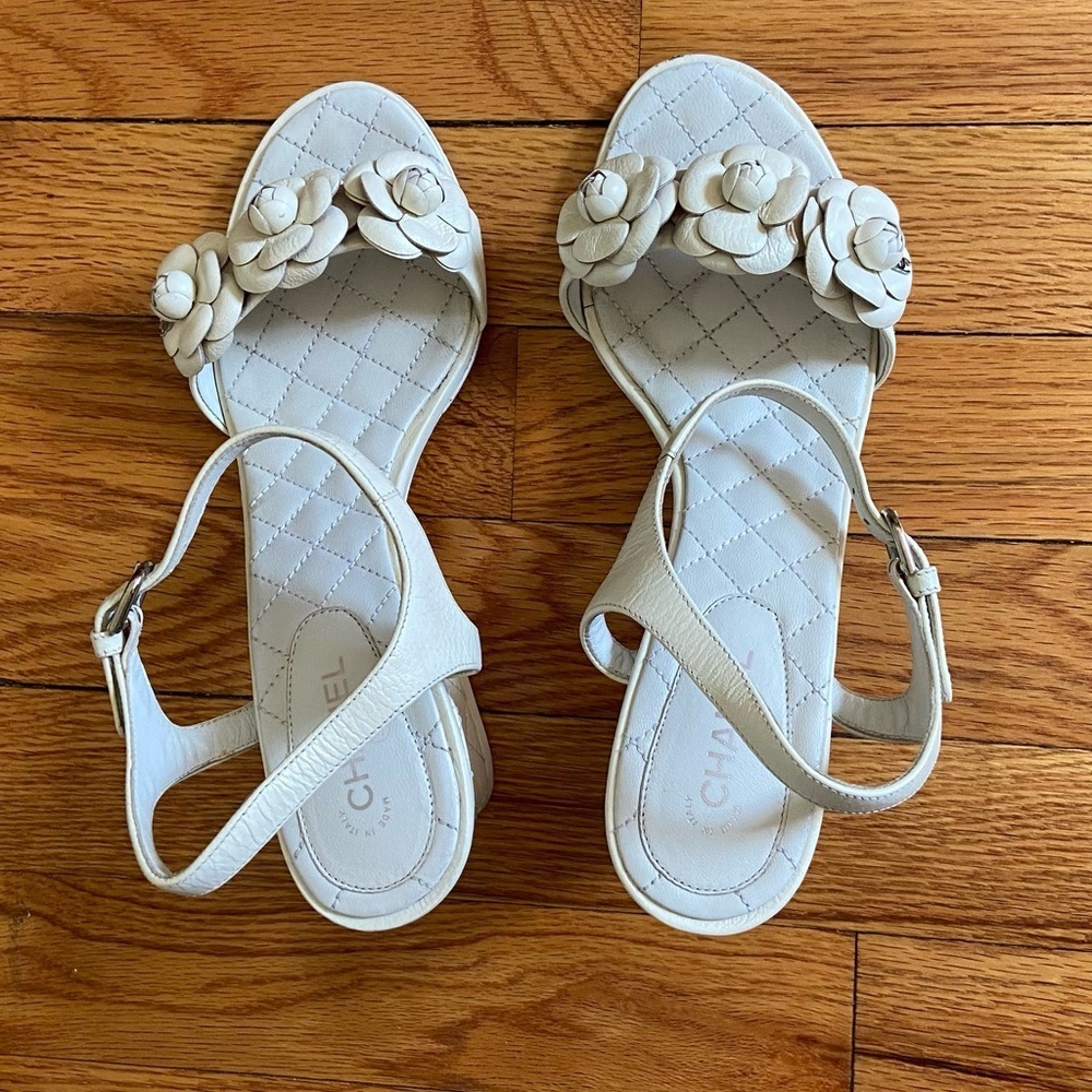 Chanel White Floral Women's Sandals - Picture 5 of 10